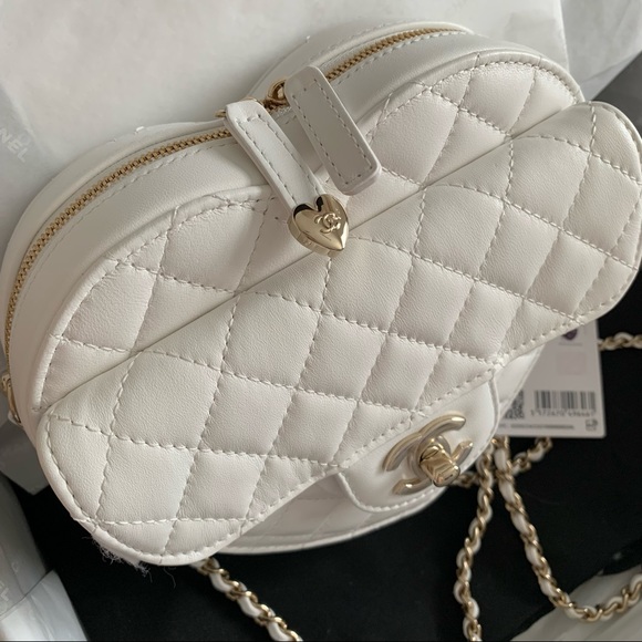 22S Chanel white heart bag - Picture 4 of 6